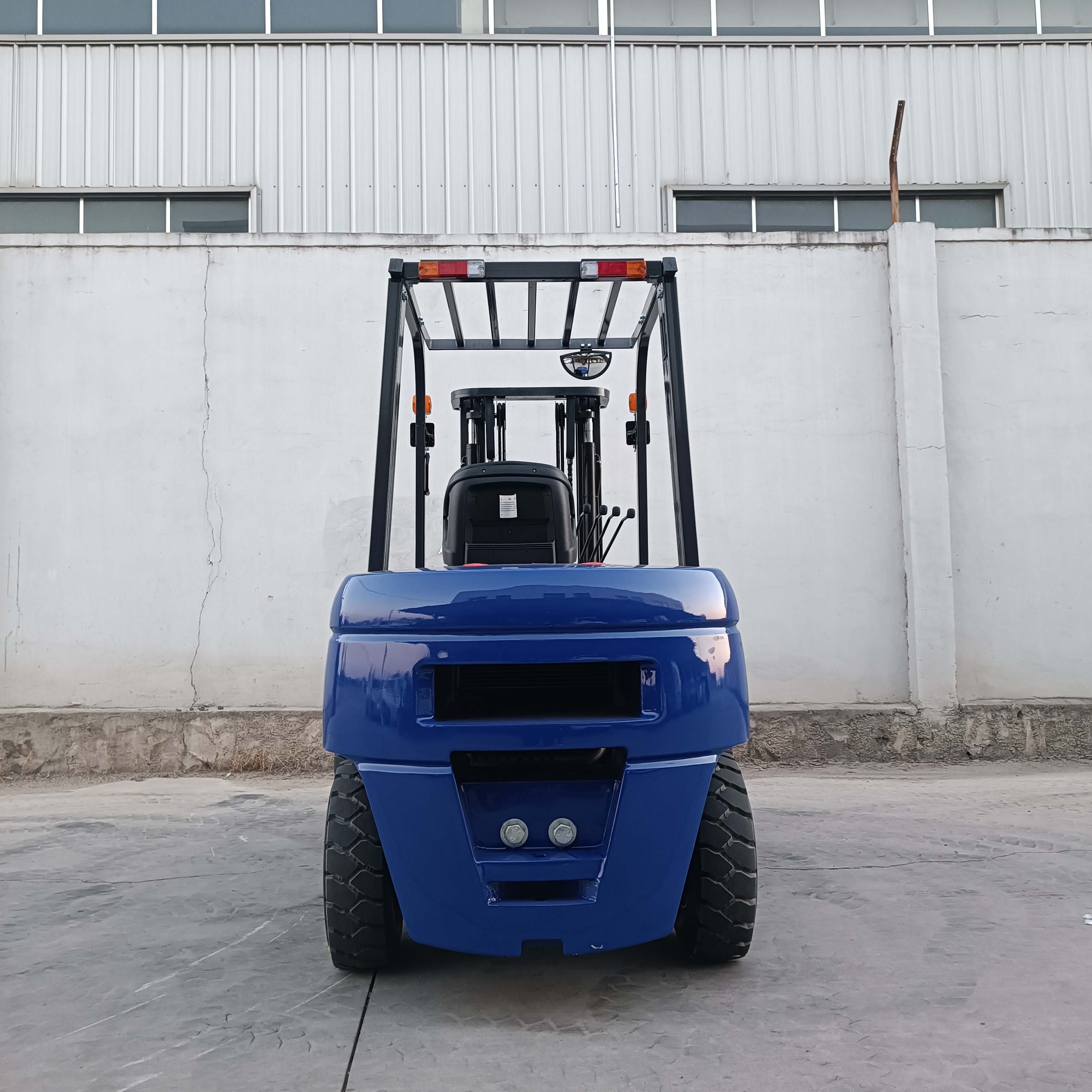 3.5-ton diesel forklift with rear counterweight internal combustion forklift